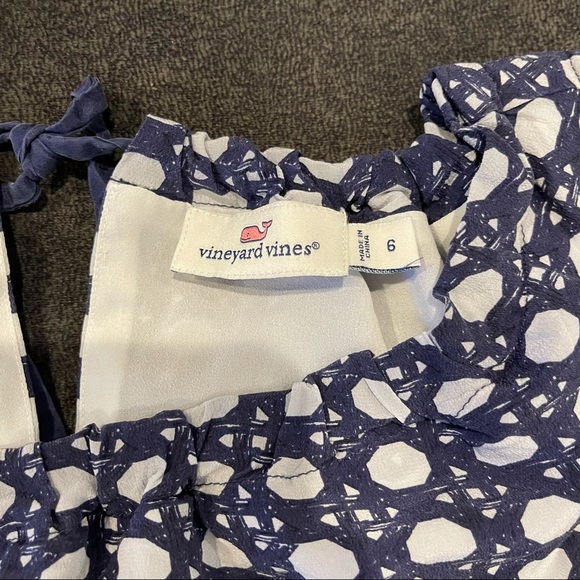 Vineyard Vines | Sleeveless Shirt - Picture 3 of 3